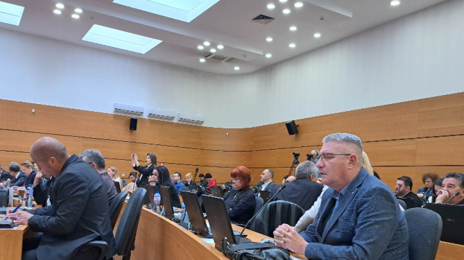 Кметът Здравко Димитров да уволни своя заместник Величко Родопски и