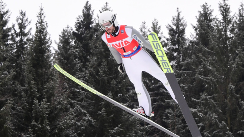 Българският състезател по ски скокове Владимир Зографски завърши 23-и на