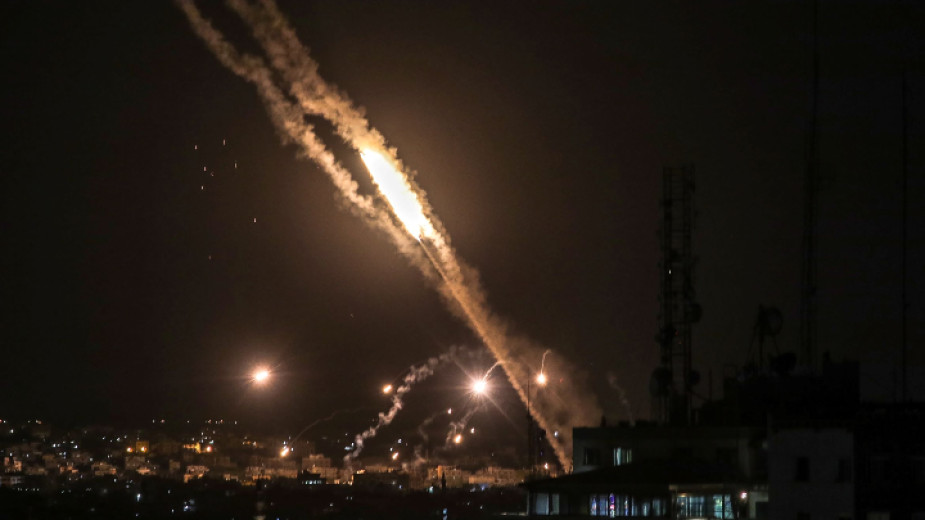 Израелската авиация бомбардира позициите на радикални организации в ивицата Газа,