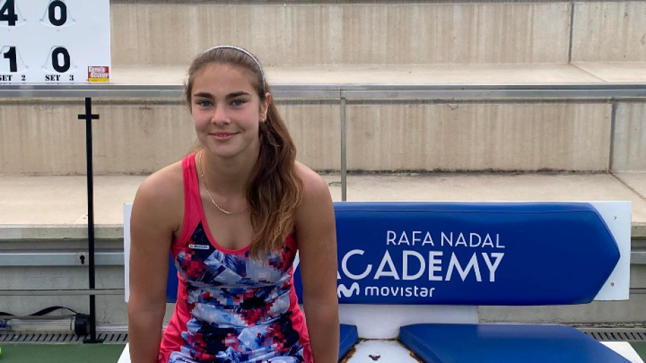 14 годишната Йоана Константинова постигна две победи на турнира за юноши