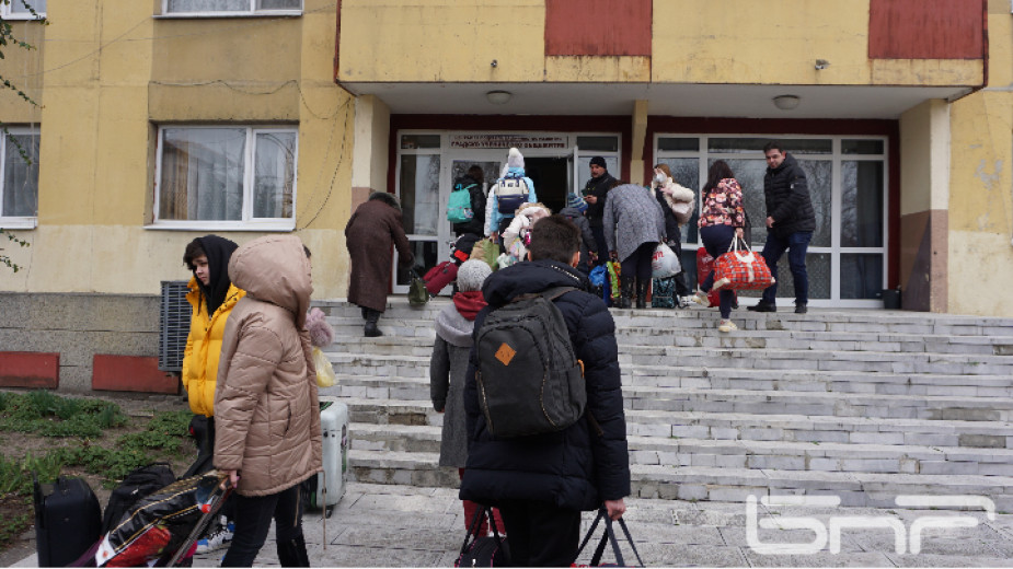 Повече от 4 милиона украинци вече са напуснали страната, за