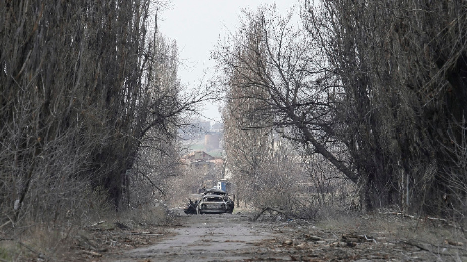 Руските сили контролират напълно селището Пески в Донецка област, по