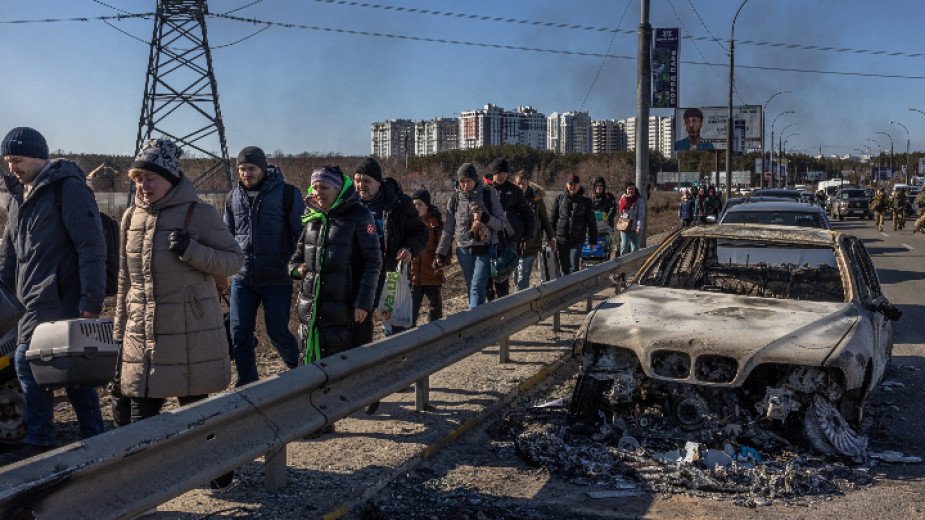 Общо 7295 души бяха евакуирани от украинските градове по хуманитарни