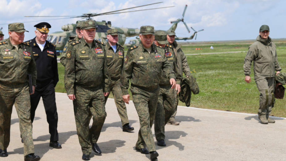 Русия прекратява от утре военните учения в Южния и Западния