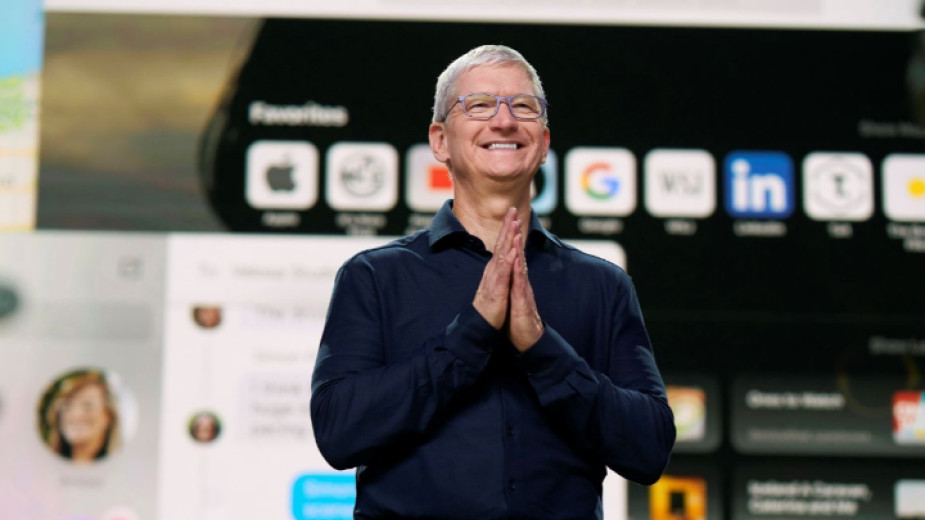 Apple Inc. разкри в понеделник, че ще инвестира 430 млрд.