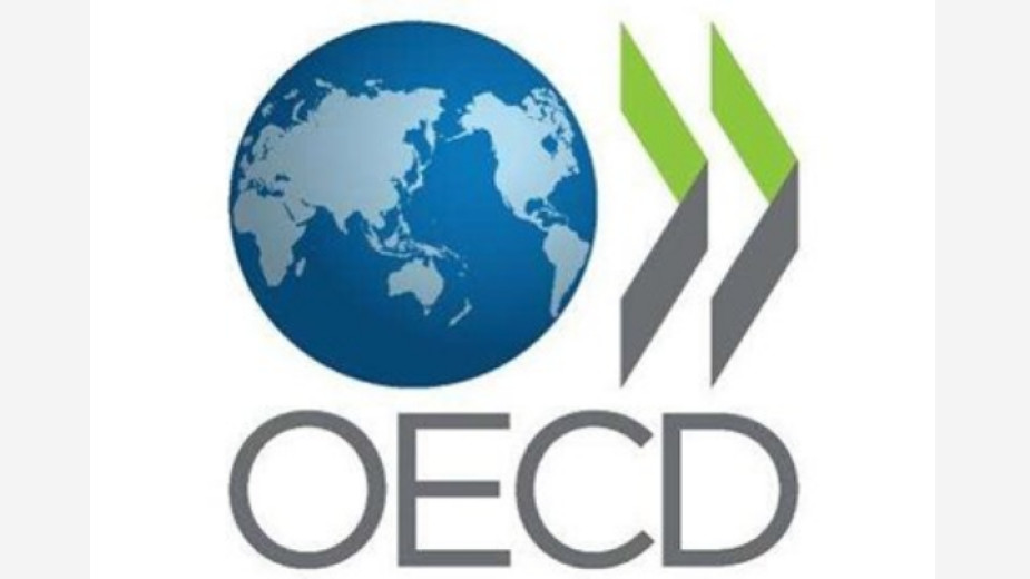 Организацията за икономическо сътрудничество и развитие (ОИСР) ревизира слабо надолу
