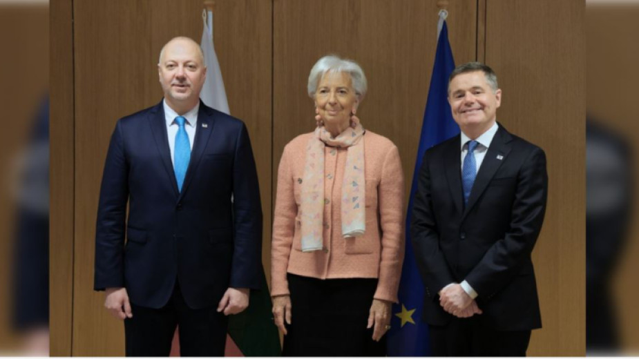 Prime Minister Zhelyazkov (left) at a meeting with ECB and Eurogroup Presidents Christine Lagarde (middle) and Paschal Donahue, Brussels, March 20, 2025