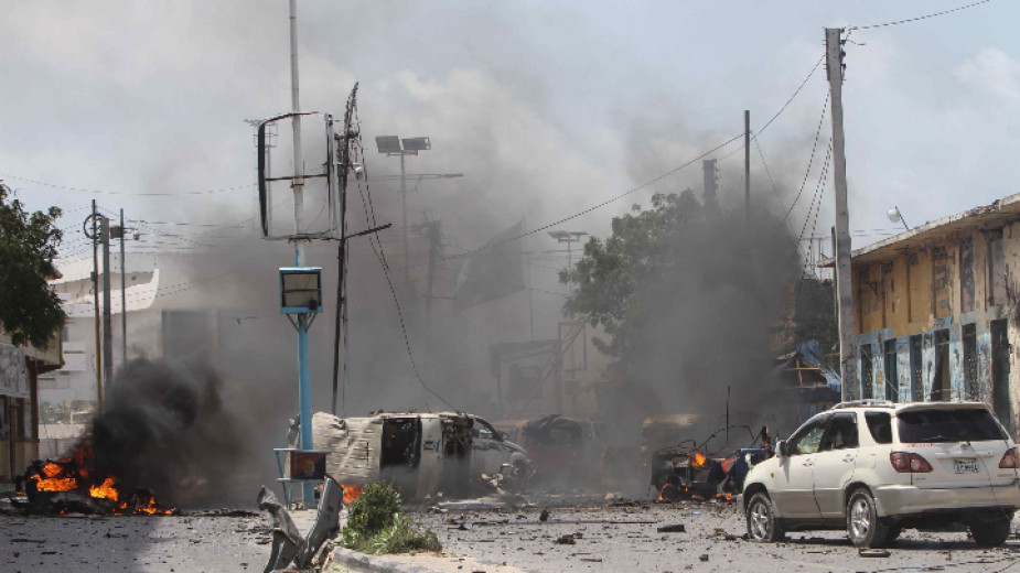 Мощен взрив избухна днес в столицата на Сомалия Могадишу. По