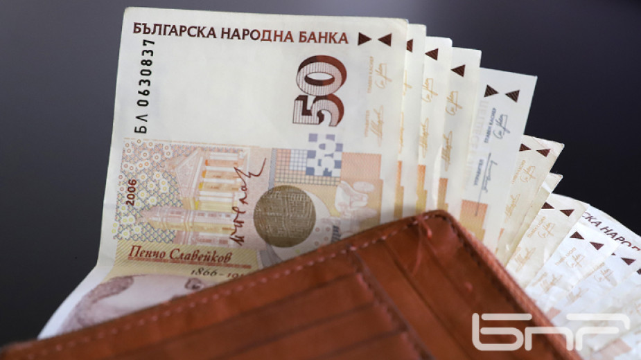 Най-богатият 1% от българите притежава 55 пъти по-високи доходи спрямо