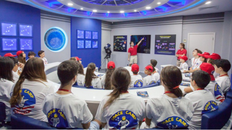 Разширяват се възможностите за участие на български ученици в космическия