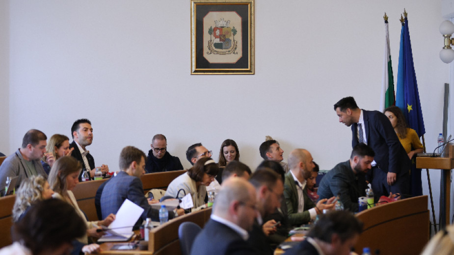 На извънредното заседание на СОС беше изслушан кметът на Столичната община във връзка с новата организация на движението по бул.