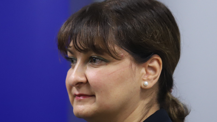Ива Петрова е назначена за заместник-министър на енергетиката. В периода
