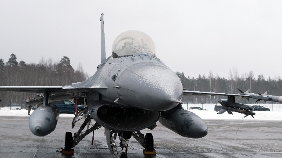 Ескадрила американски изтребители Ф-16 ще бъде прехвърлена от Германия в