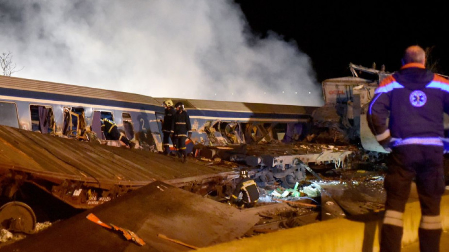Περισσότεροι από 30 άνθρωποι έχασαν τη ζωή τους στο σοβαρό σιδηροδρομικό δυστύχημα στην Ελλάδα