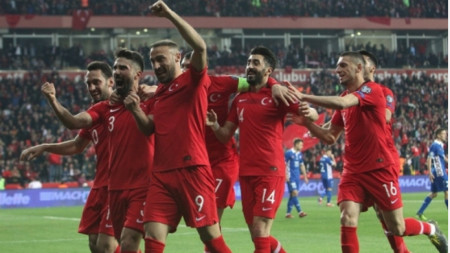 Турция с нова победа в квалификациите