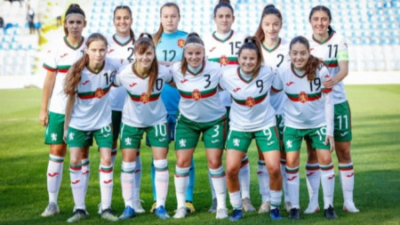 Девойките сразиха тима на Азербайджан с 6:1