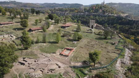 Разкопки в крепостта Трапезица във Велико Търново 