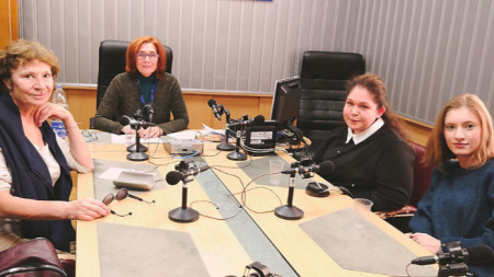 Д-р Лилия Старева, Цвета Николова, Мариам Търкауй и Ивелина Иванова (отляво надясно)