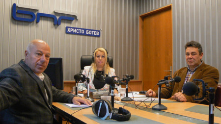 Захари Генов, Анелия Торошанова и Йордан Тодоров (отляво надясно)