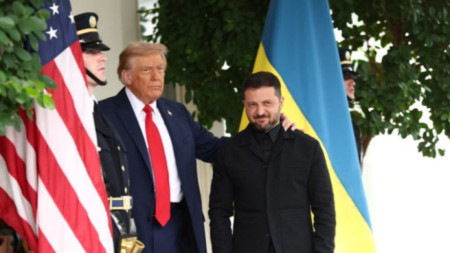 Тръмп посрещна Зеленски пред Белия дом
