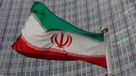 Висш служител по сигурността на Иран заяви че Вашингтон и