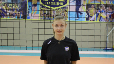 Лора Славчева ще бъде част от първия отбор на волейболния