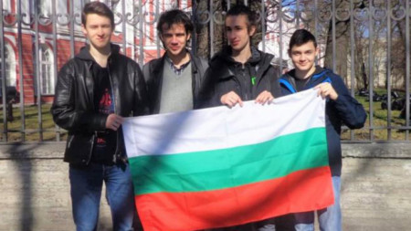Pjesëmarrësit bullgarë në olimpiadën e kimisë në Shën Petersburg