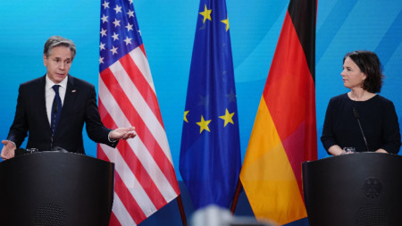 Държавният секретар на САЩ Антъни Блинкън разговаря в Берлин с