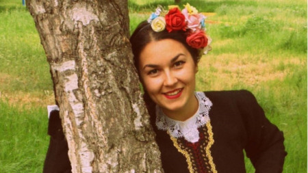 Родената в Пазарджик Михаела Ринкова се занимава с народно пеене