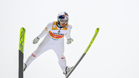 Австрийците са първи отборно в ски скока