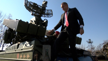 Президентът Румен Радев посети 61-ва Стрямска механизирана бригада в Карлово. 