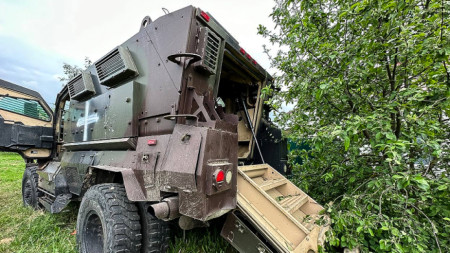 Повредена бронирана военна машина след боеве с проукраински части в западната руска област Белгород във вторник, 23 май 2023 г. 