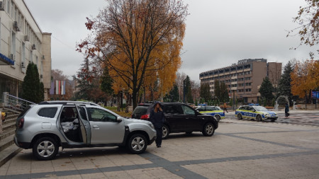 С полицейски ескорт бюлетините от МИР - Монтана бяха откарани в ЦИК -  2 декември 2024 г. 