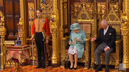 Кралица Елизабет представя програмата на новото британско правителство