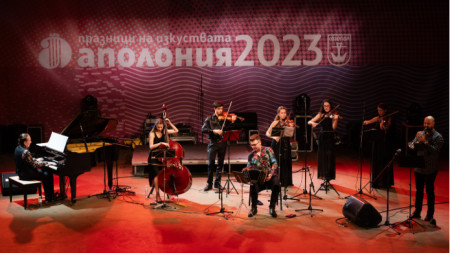 Стоян Караиванов и оркестър 
