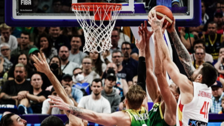 Испания пречупи Литва на европейското по баскетбол