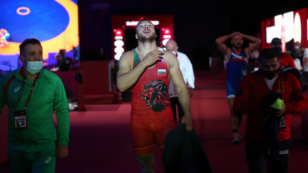 Националите по борба класически стил спечелиха първата си олимпийска квота