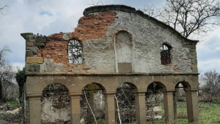 От близо половин век ямболското село Люлин е без православен