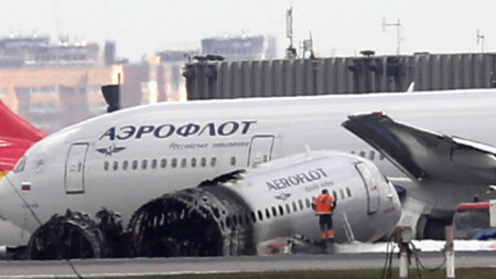 Sukhoi Superjet 100 се запали при аварийно кацане в Москва на 5 май. Загинаха 41 души