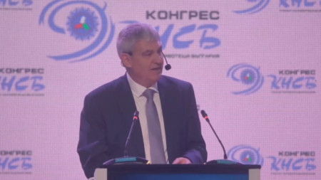 Президентът на КНСБ Пламен Димитров говори пред конгреса на синдиката в София