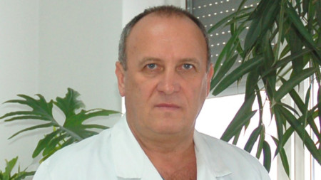 Проф. Атанас Темелков, началник Клиника по анестезиология и интензивно лечение – УМБАЛ 