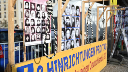 Акция срещу екзекуциите в Иран в Берлин.