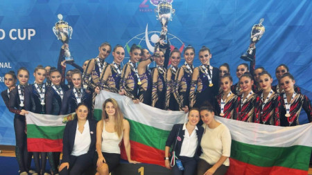Националните отбори на България по естетическа групова гимнастика се връщат с пълен комплект медали от Световната купа в Италия