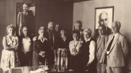 Посрещането на Шуламит Шамир (в средата, с очила) в Еврейския дом, София 1984 година