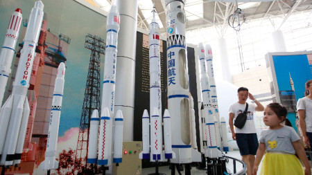18 тонна отломка от китайска ракета се очаква да падне на