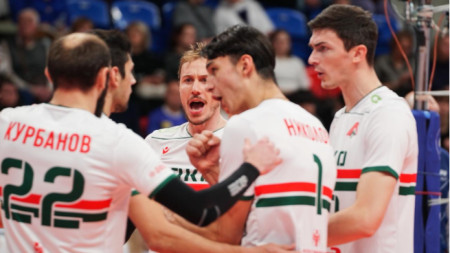 Симеон Николов (№1) изигра нов силен мач.