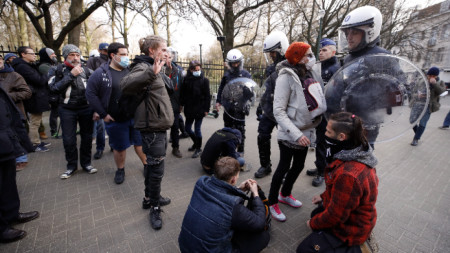 В Брюксел започна протестът срещу Covid ограниченията наречен Конвой на