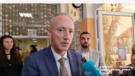 Министърът на образованието Красимир Вълчев.