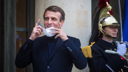 Френският президент Еманюел Макрон заяви че ще продължи да тормози