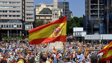 Десетки хиляди испанци излязоха на протест в испанската столица Мадрид